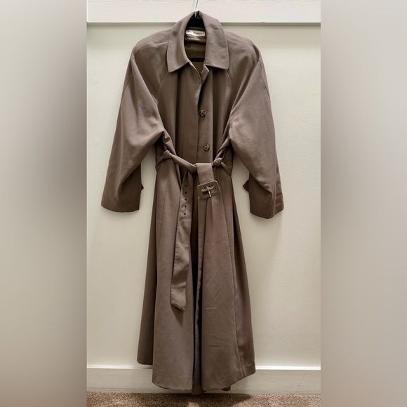 Holt Renfrew Jackets & Blazers - Vintage Holt Renfrew Wool blend Taupe Trench Coat with Waist Belt
